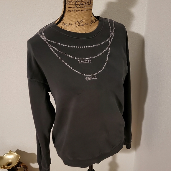 🤍 Grey Sweatshirt with jewelry embroidery Limited Edition - Picture 3 of 8